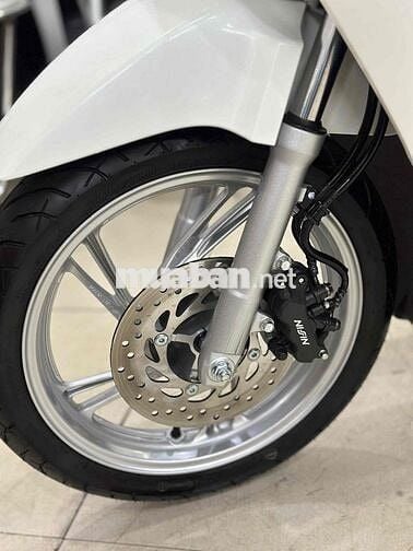 Honda SH 125 2026 Mẫu Mới.odd 400 km như Head