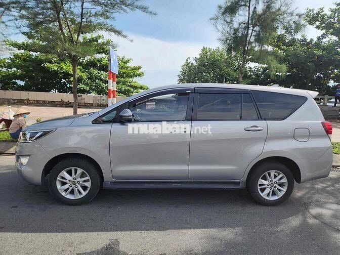Toyota Innova 2.0E 2019 Bạc Số sàn 116.200 km