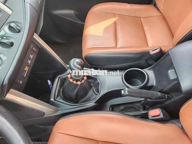 Toyota Innova 2.0E 2019 Bạc Số sàn 116.200 km
