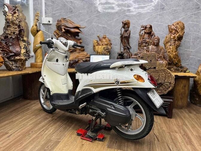 Mio Classico dàn áo liền lạc, máy êm ru