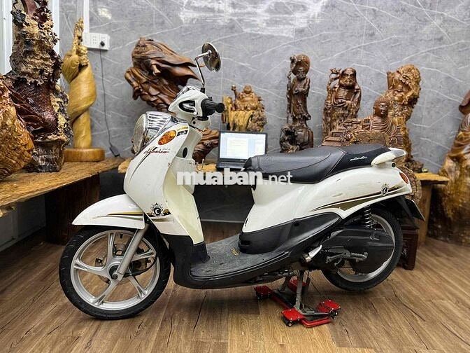 Mio Classico dàn áo liền lạc, máy êm ru