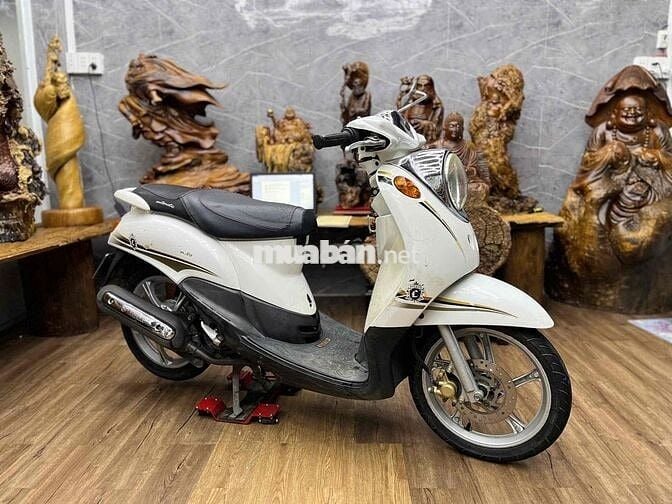 Mio Classico dàn áo liền lạc, máy êm ru