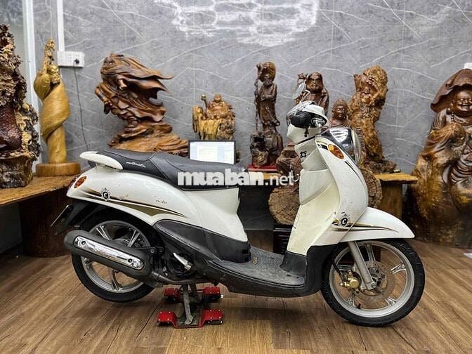 Mio Classico dàn áo liền lạc, máy êm ru