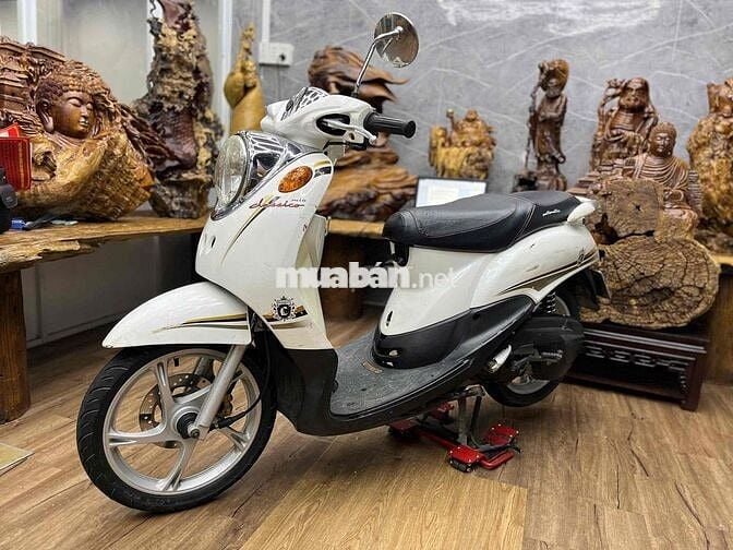 Mio Classico dàn áo liền lạc, máy êm ru