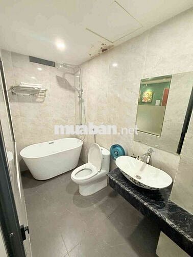 BÁN KHÁCH SẠN, LIỀN KỀ  PHỐ NGUYỄN VĂN LỘC 7 tầng TM- 75m2-mt5m- 35 tỷ