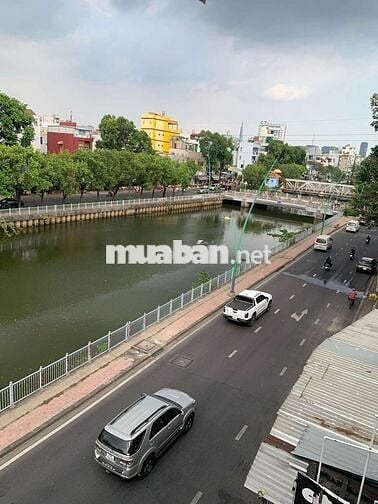 bán nhà mặt tiền Trường Sa Phú Nhuận giáp ranh Quận 3 Tân Bình