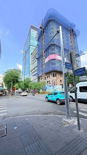 Bán khách sạn Góc 2MT Hai Bà Trưng và Lê Thánh Tôn, Phường Bến Nghé