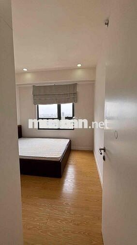 Cần cho thuê gấp căn hộ Central Garden. DT: 87m2, 2pn, 2wc. Giá 16tr/t