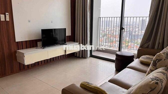 Cần cho thuê gấp căn hộ Central Garden. DT: 87m2, 2pn, 2wc. Giá 16tr/t
