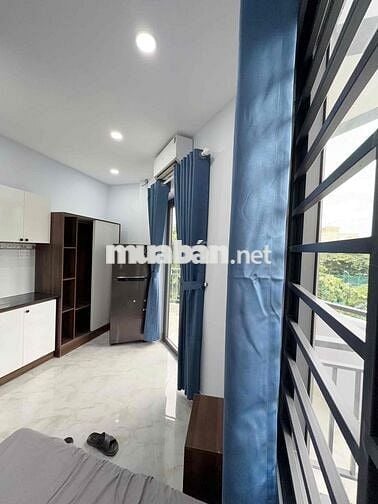 Studio Ban Công, Phạm Huy Thông