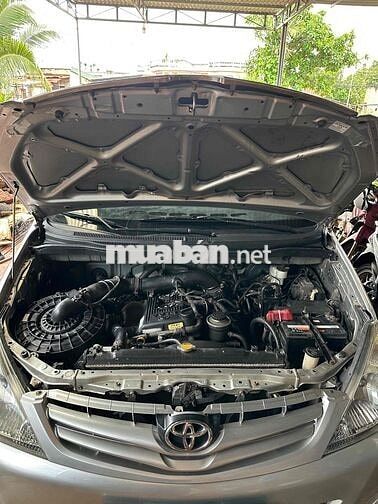 Toyota Innova 2009 Số sàn Bạc 7 chỗ