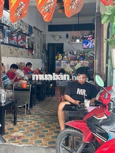 Sang nhượng quán cà phê góc 2 mặt tiền quận 11