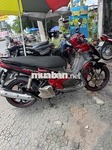 Yamaha Novo 4 Tự động Đỏ, Đen