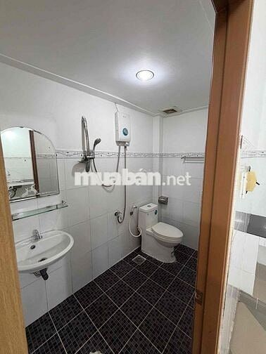 NHÀ RỘNG GẦN CHỢ VƯỜN LÀI CHO THUÊ