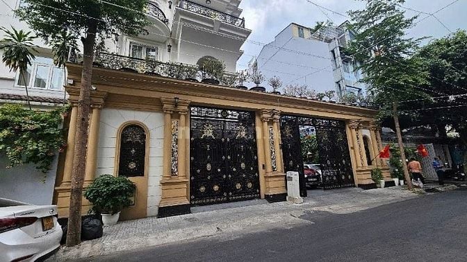 Bán biệt thự đẹp ở ngay (16x30m) - đường Bàu Cát, Tân Bình