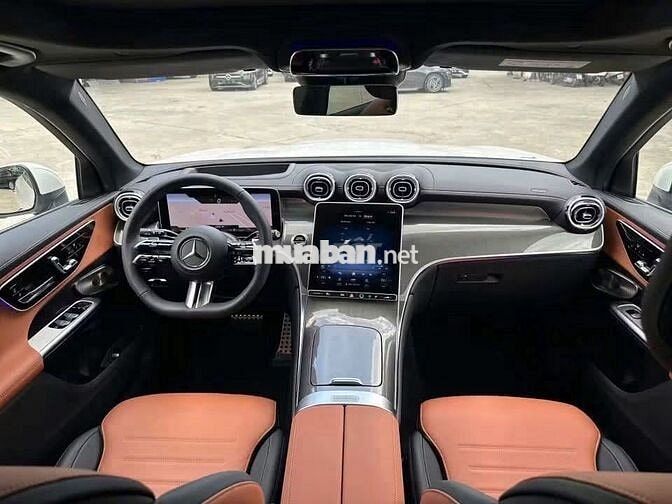 Mercedes-Benz GLC300 4Matic V3 2025 Trắng/Đen