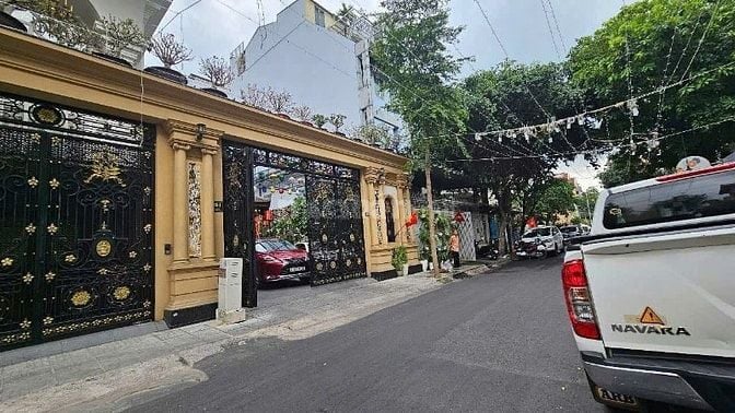 Bán biệt thự đẹp ở ngay (16x30m) - đường Bàu Cát, Tân Bình