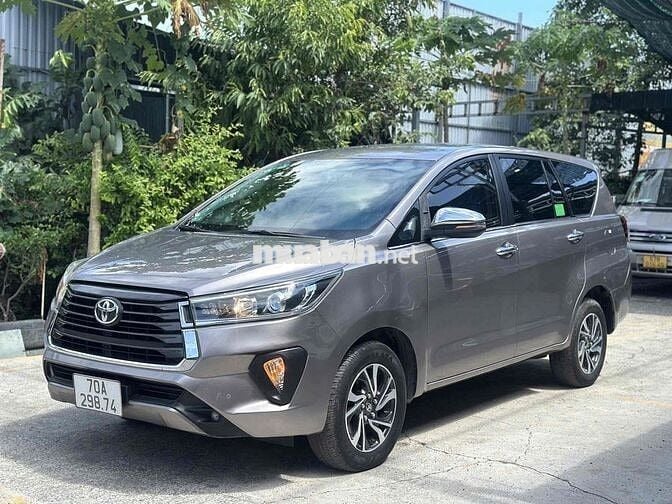 Toyota Innova 2.0G AT 2021 Nâu 87,000km
