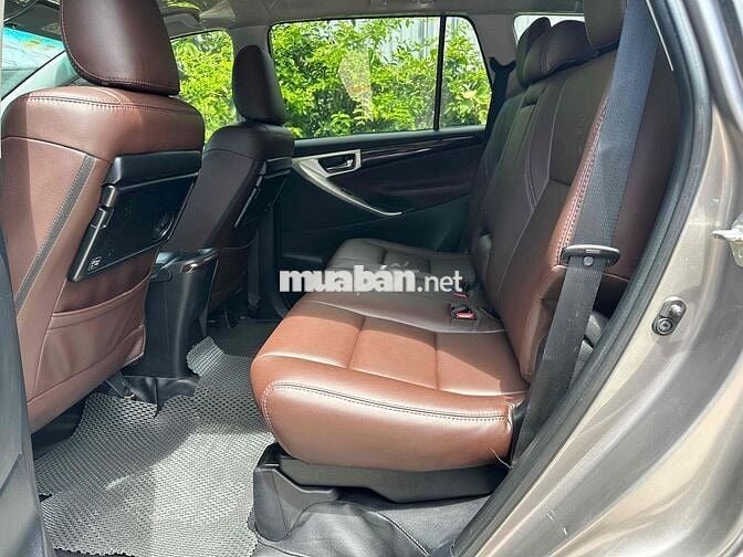 Toyota Innova 2.0G AT 2021 Nâu 87,000km