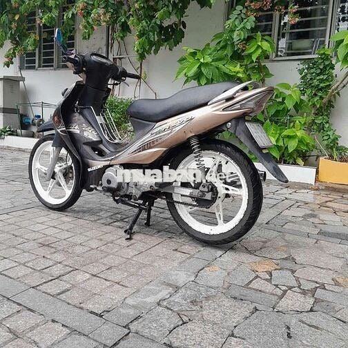 Suzuki Smast revo