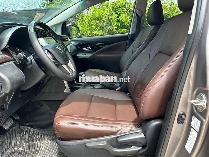 Toyota Innova 2.0G AT 2021 Nâu 87,000km