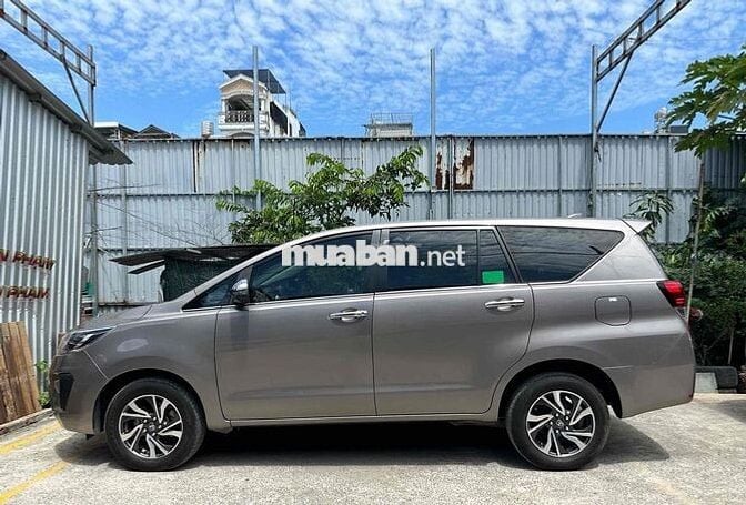 Toyota Innova 2.0G AT 2021 Nâu 87,000km