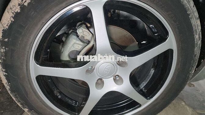 Kia Carens 2010 Bạc Tự động 7 chỗ