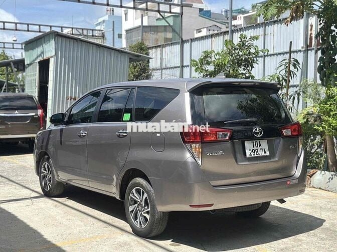 Toyota Innova 2.0G AT 2021 Nâu 87,000km