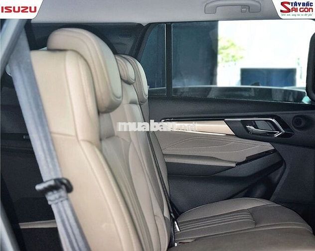 ISUZU MU-X PREMIUM 4x4 AT -  TẶNG NGAY 20L DẦU