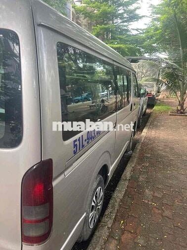 Toyota Hiace Xe khách Bạc