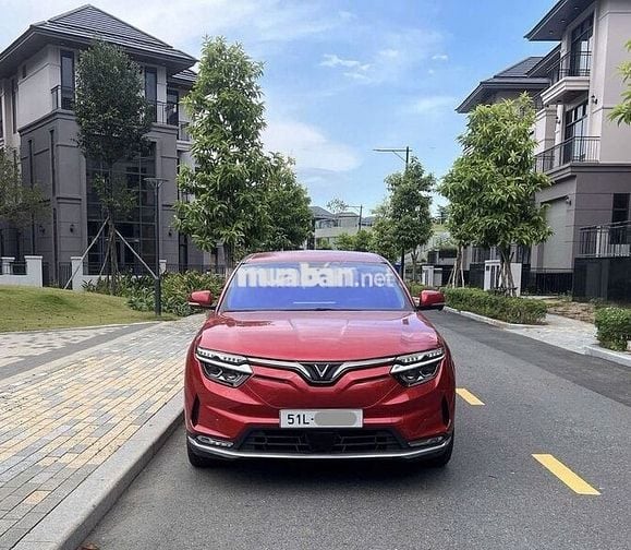 VinFast VF8 Eco AWD 2022 - nhà đi 6van