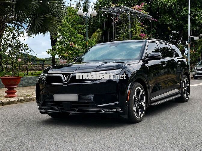 VinFast VF9 PLUS 2025 Đen 6 chỗ 10.000 KM