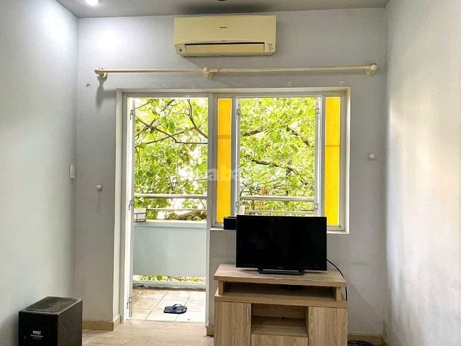 Cho thuê CHCC Binh Thới, P8, Q11/ Lầu 1 Lô C, nhà 17 Lãnh Binh Thăng
