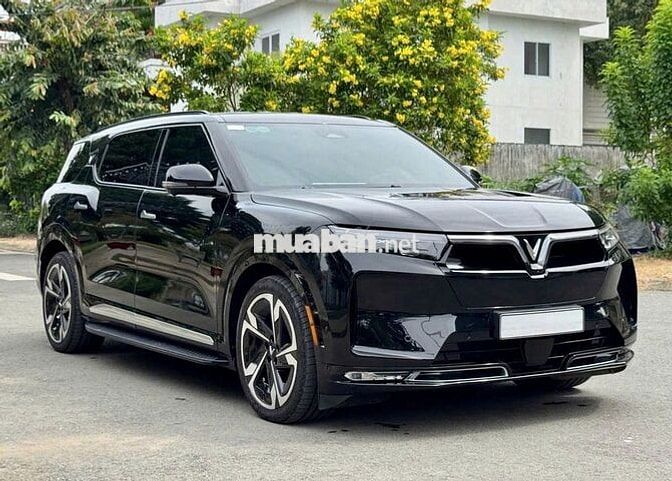VinFast VF9 PLUS 2025 Đen 6 chỗ 10.000 KM