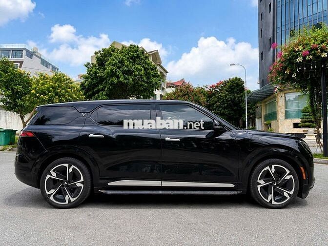 VinFast VF9 PLUS 2025 Đen 6 chỗ 10.000 KM