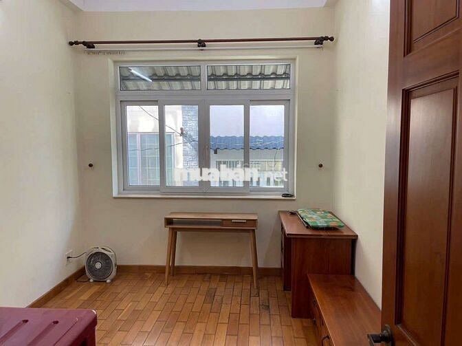 Cho thuê nhà nguyên căn.Đường Trần Đình Xu.Phường Nguyễn Cư Trinh. Q1