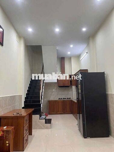 Cho thuê nhà nguyên căn.Đường Trần Đình Xu.Phường Nguyễn Cư Trinh. Q1