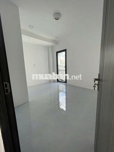 Nhà 3 tầng + Sân Thượng ở Hưng Phú, Q.8 | 6,5×6,9m | 2 PN lớn - 3WC