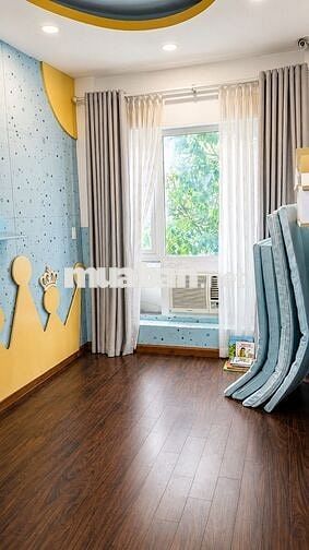 Bán nhà mặt tiền số 672 Nguyễn Trãi P11 Q5 kinh doanh sầm uất