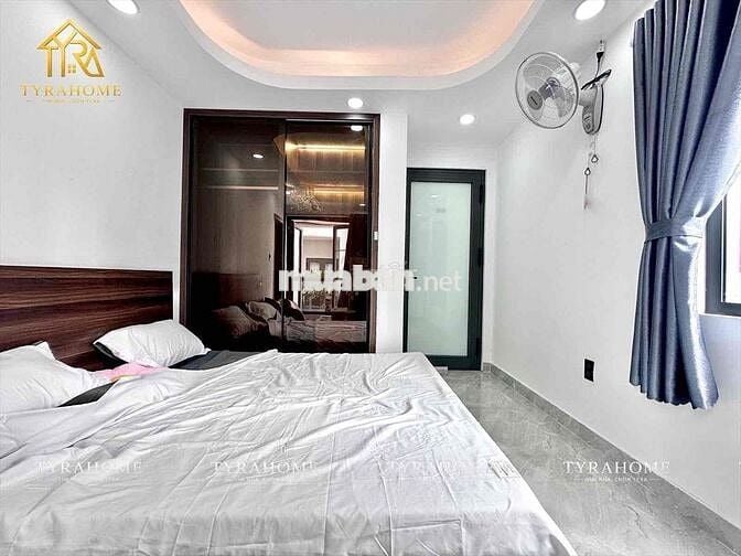 THUÊ CĂN HỘ HOÀNG HOA THÁM 25M2 NHÀ MỚI - BAN CÔNG FULL NỘI THẤT