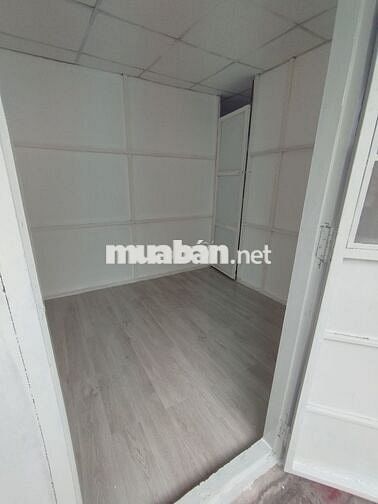 Phòng trọ chính chủ ngay trung tâm Quận 1, giá 1tr2