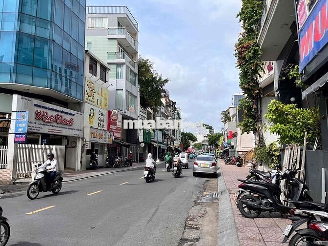 Cho thuê phòng 30m2 thoáng mát - ngay mặt tiền Huỳnh Văn Bánh - đầy đủ