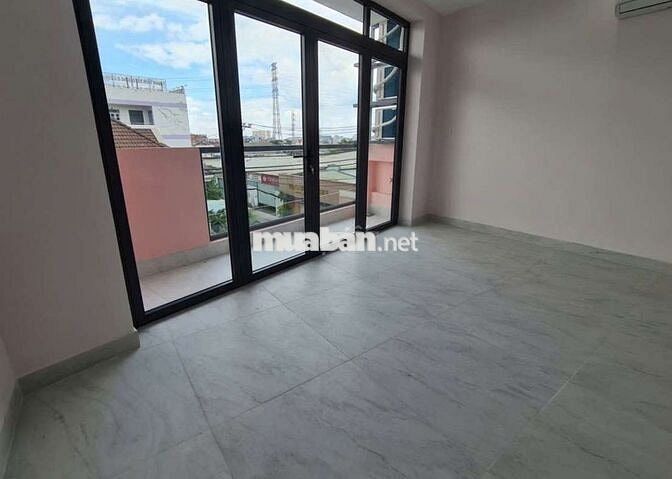 CHO THUÊ NHÀ 5X22(TRỆT+3LẦU) FULL MÁY LẠNH+THANG MÁY KẾ AEON TÂN PHÚ