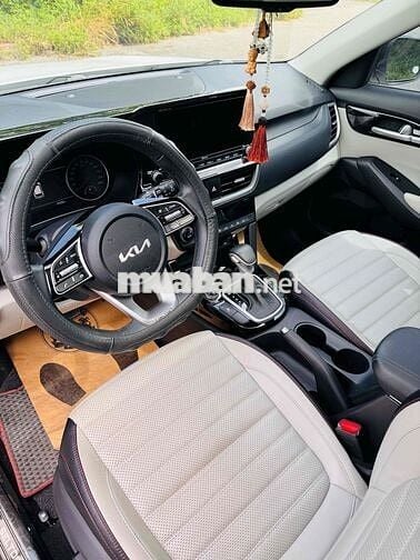 Kia Seltos Premium 2022 Trắng 57253 km