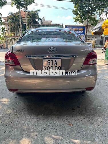 Toyota Vios 2010 Vàng cát
