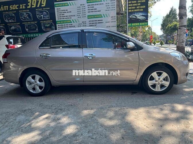 Toyota Vios 2010 Vàng cát