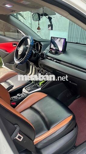 Mazda Mazda 2 Số tự động Trắng Xăng