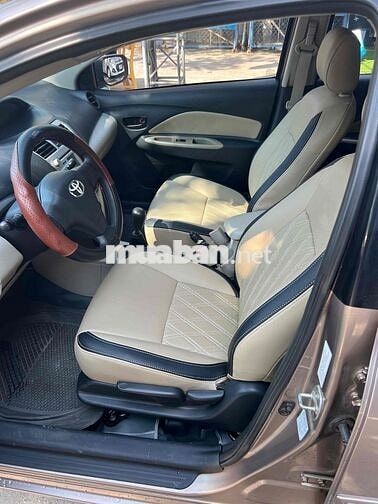 Toyota Vios 2010 Vàng cát