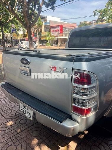 Ford Ranger XLT 2011 Số sàn Bạc