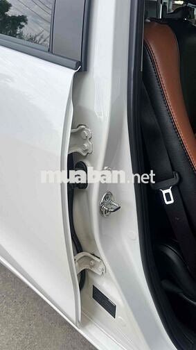 Mazda Mazda 2 Số tự động Trắng Xăng